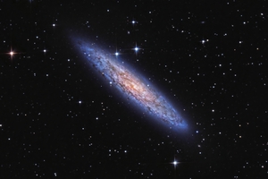 NGC 253 Szobrász-galaxis