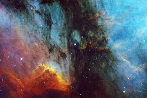 IC5070 - Pelikán-köd a kozmikus vízesés mögött