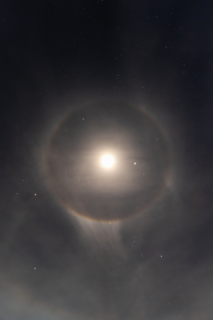 Februári Hold-haló