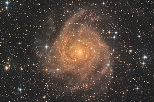 Rejtett galaxis - IC342