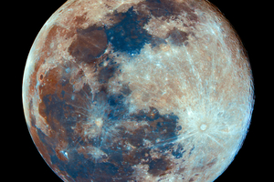 Minerál Hold – színek, amiket szabad szemmel nem láthatunk