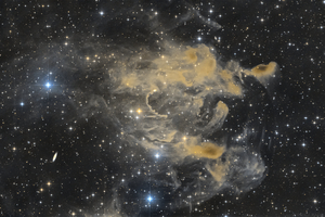LBN 762 - A részeges sárkány-köd - First Light