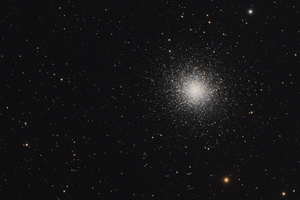 A Herkules kokárdája (M13)