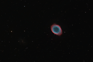 M57 Gyűrűs-köd és az IC 1296
