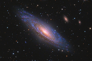 NGC7331 galaxis és egy szupernóva üzenete a multból.