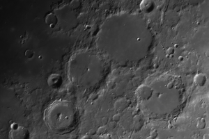 Kráter-figura a Holdon