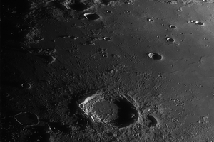 Holdrészlet - Az Arisztotelész és az Eudoxosz kráter