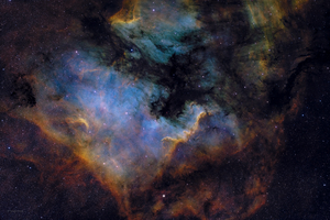 Az Észak-amerikai és a Pelikán-köd (NGC7000)