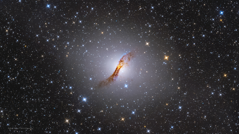 Centaurus A - A rádió galaxis