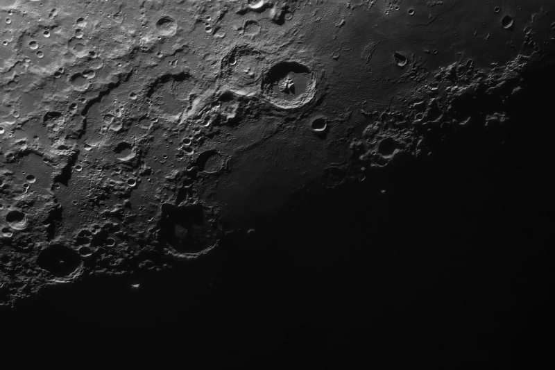 Napkelte a Mare Nectaris felett