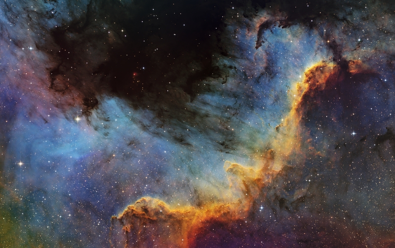 Kozmikus fal az Észak-Amerika köd peremén (NGC 7000 részlet)