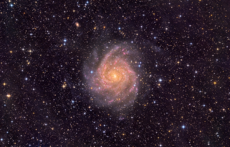 A Rejtett-galaxis – IC 342 (RGB + Ha)