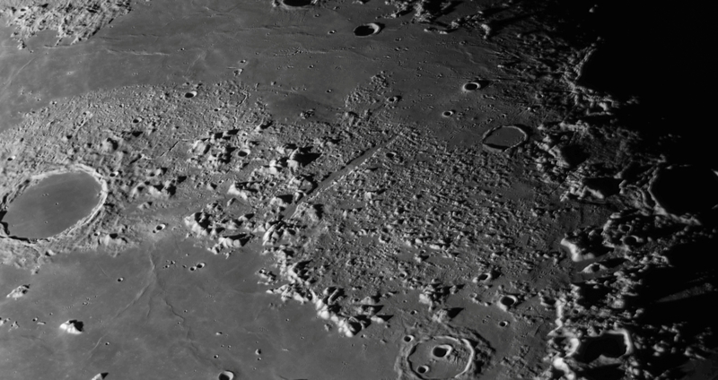 Plato, Vallis Alpes