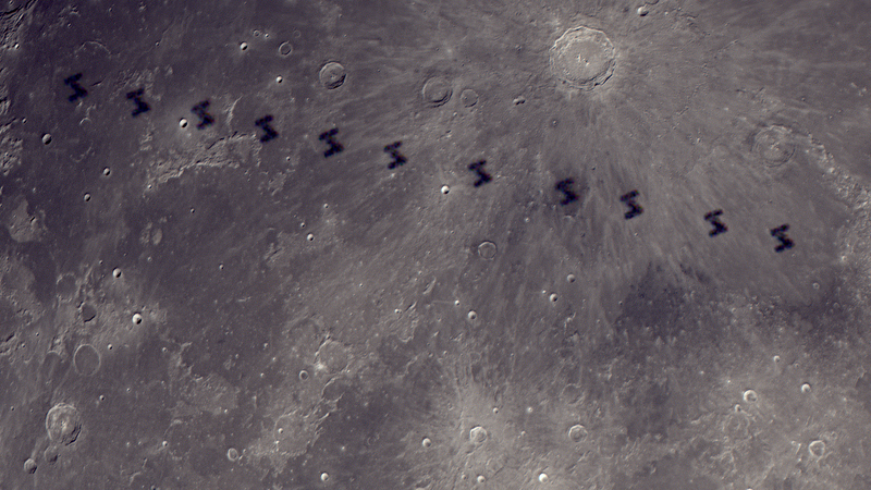 Kromoszómák a Holdon (ISS átvonulás)