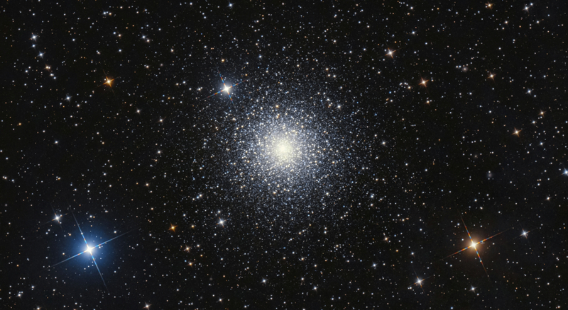 M15 Gömbhalmaz