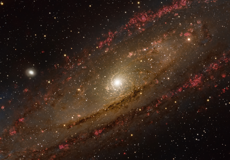 Az Androméda-galaxis magja és Ha régiói