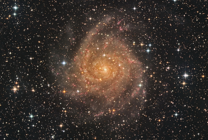 Rejtett galaxis - IC342