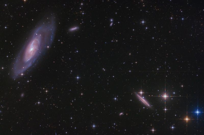 M106 és környezete