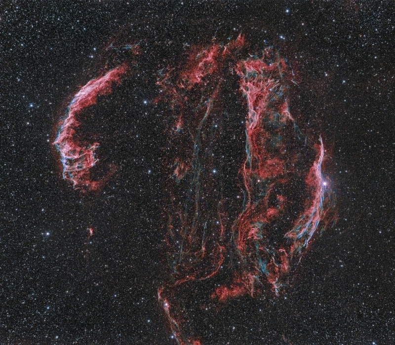 Sh2-103 Hattyú-hurok (Cygnus-loop)
