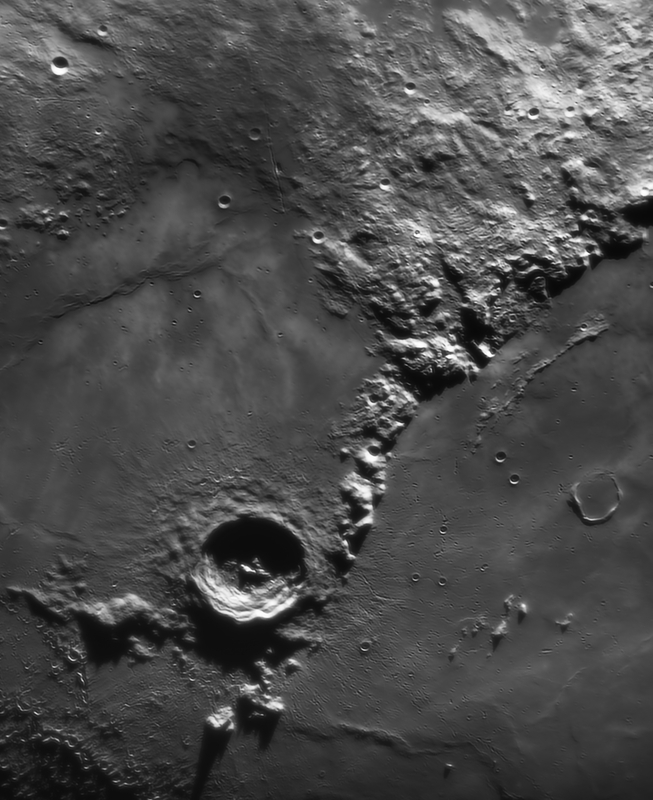 Aristarchus-kráter és a Schroter-völgy