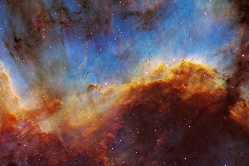 Cygnus Wall (NGC 7000) - Közeli részlet